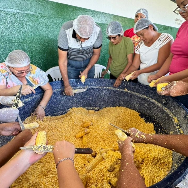 Caaporã fortalece tradição junina com produção da maior pamonha do Brasil