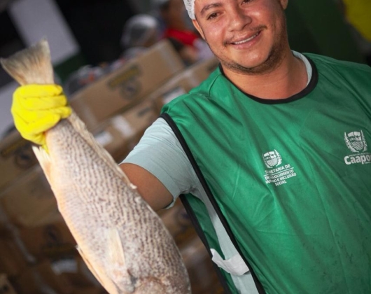 Caaporã distribui 22 toneladas de peixe na Semana Santa