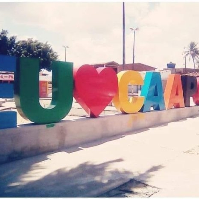 Praça do Colorido ganha novo visual com letreiro EU AMO CAAPORÃ