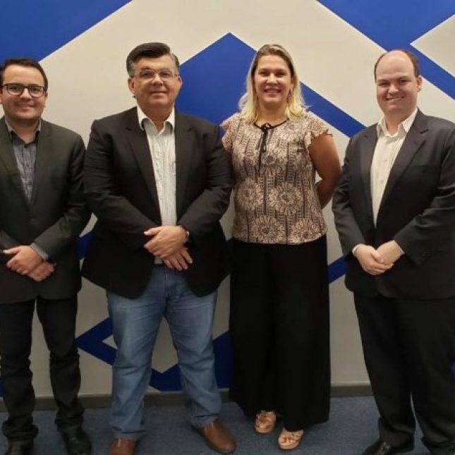 Prefeito de Caaporã trata de reabertura do Banco do Brasil durante reunião com gerência regional