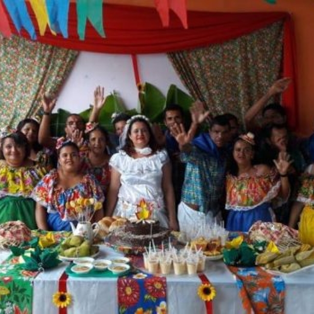 Usuários do CAPS de Caaporã festejam o São João com quadrilha e muita animação