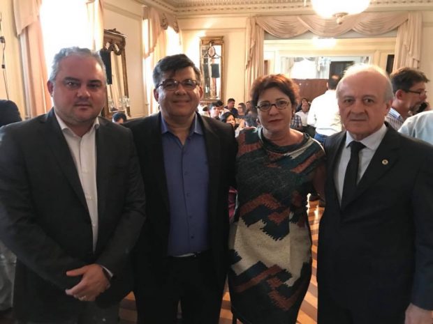 Caaporã conquista escola e prefeito comemora parceria com Governo do Estado