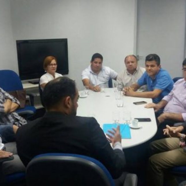 Prefeito de Caaporã e CDL se reúnem com superintendência e pedem reabertura do Banco do Brasil