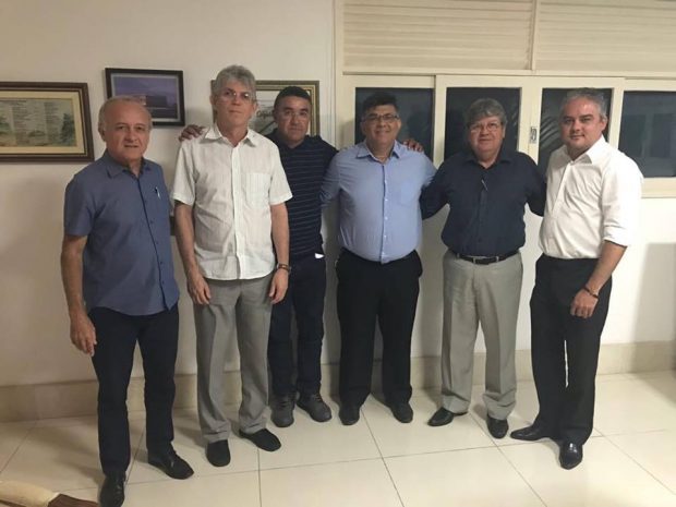 Deputado e prefeitos conquistam 15 milhões em obras para Alhandra e Caaporã após reunião com governador