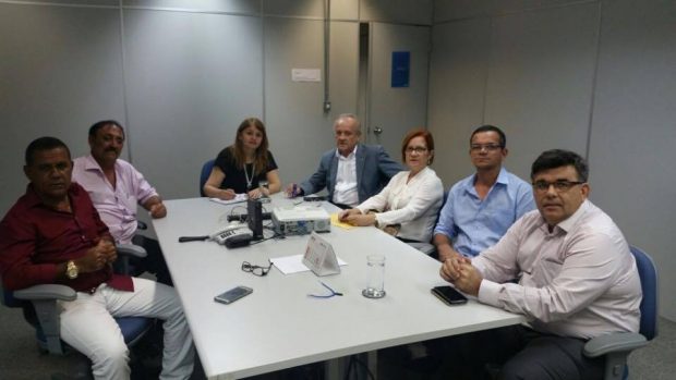 CEF disponibiliza caixas eletrônicos após reunião com deputado, vereadores e prefeito de Caaporã