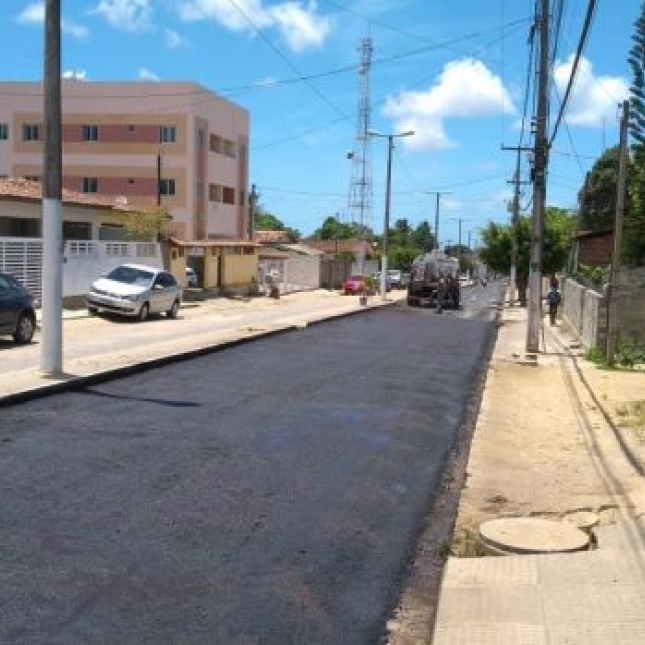 Obras de asfaltamento e pavimentação nas ruas de Caaporã estão em ritmo acelarado