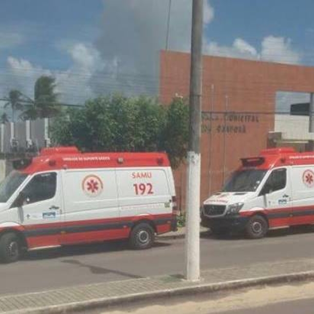 Prefeitura de Caaporã recebe novas ambulâncias do Samu de suporte básico e avançado